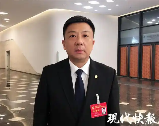 无锡市委书记杜小刚扛起更多无锡责任增添更多无锡华彩