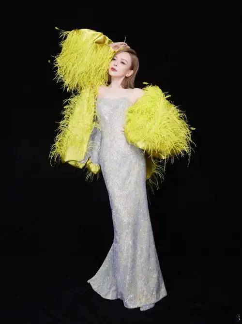 情深深雨蒙蒙中的雪姨54岁王琳近照曝光网友直呼不敢认