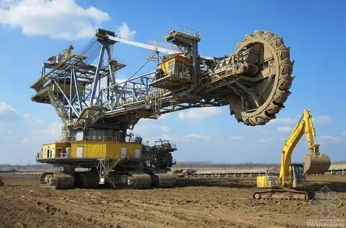 铁路观摩资料下载-德国恐怖工程机械,铺砖,铁路建造,环卫,已到丧心病