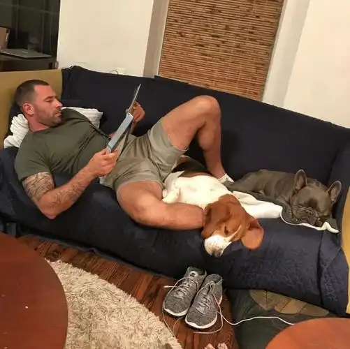 小狼登上gaytimes杂志封面你对你老公了解有多少