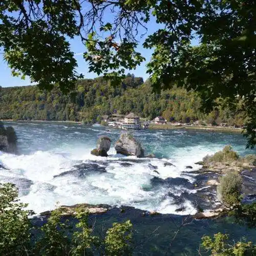 适合头像的山水风景图片(适合头像的山水风景图片适合头像的动物)