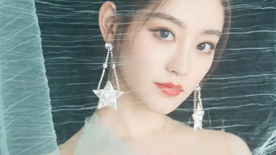 祝绪丹薄荷绿长裙性感图片桌面壁纸