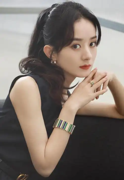 赵丽颖写真每一帧都是绝美画面太惊艳