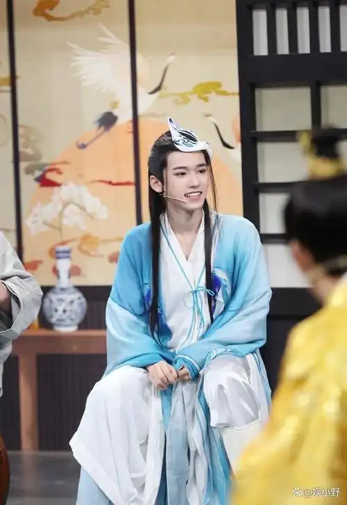 沈腾,关晓彤,华晨宇,宋亚轩依然在列,而搞笑担当的贾玲,名字却