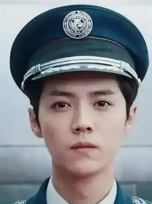 原创48位男明星军装照肖战王一博龚俊帅气鹿晗千玺陈晓沙溢意外他才是