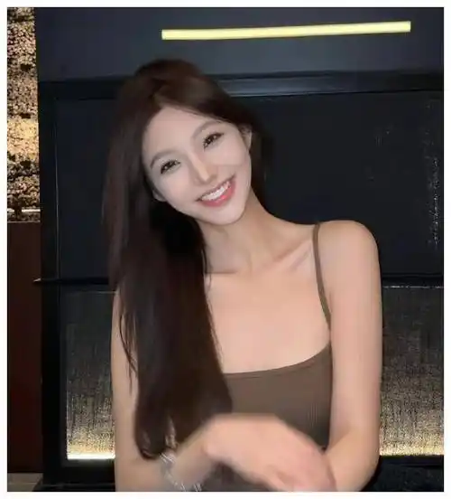 王思聪真会玩带4个女伴现身澳门其中一位还是前女友慎婕闺蜜