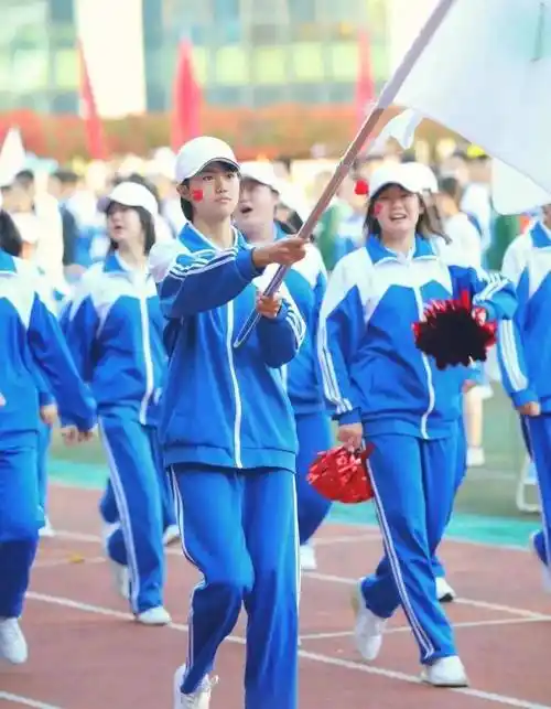 长春23所高中校服哪个好?_权威