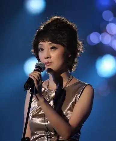 邀请上海东方卫视六名当红主持人,包含程雷,陈蓉,朱桢,倪琳,房海燕