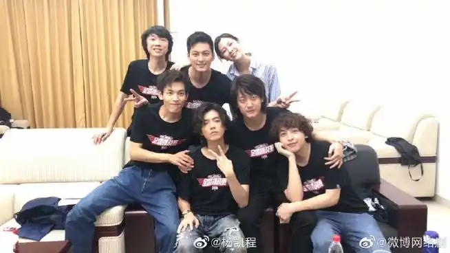 鹿晗给血战松毛岭打call#@m鹿m为@杨凯程新剧《血战松毛岭》打cal,""