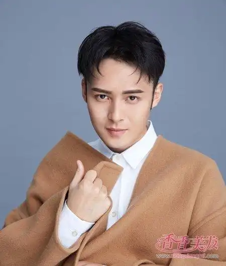 首页 男生发型 男生短发 三十五岁男士这样选发型拒做老腊肉 成熟男士