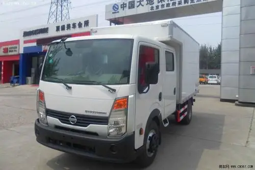 郑州日产 凯普斯达 130马力 钢瓦楞厢式 双排 轻卡 zn5041xxyb5z4