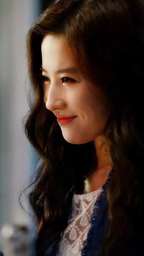 刘亦菲露水红颜刑露