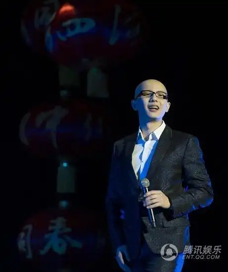 p>平安(anson ping),1978年11月9日出生于上海市,中国流行男歌手.