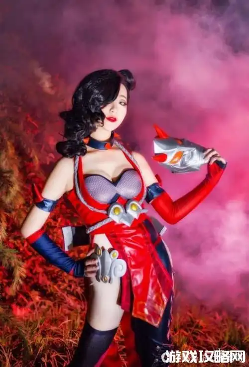 美女cos王者荣耀女性英雄阿轲(女生cos王者荣耀女英雄露娜) - 游戏