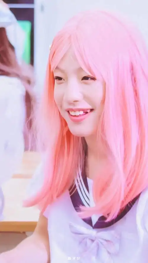 tf家族三代全员男扮女装,jk制服和洛丽塔,全员小公主的水平_腾讯新闻