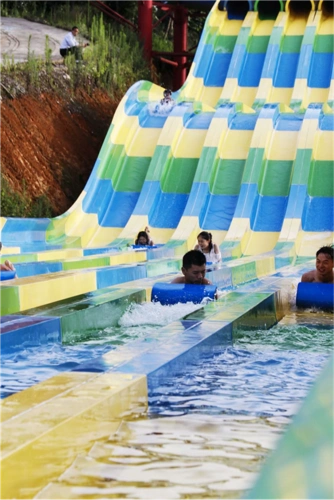 遵义湄潭万花源金港湾水上乐园邀请您来玩水啦!