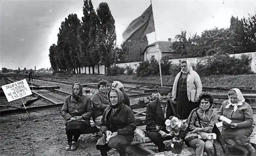 欧洲最穷国摩尔多瓦:女性被迫出国下海,德军:感觉来到中世纪