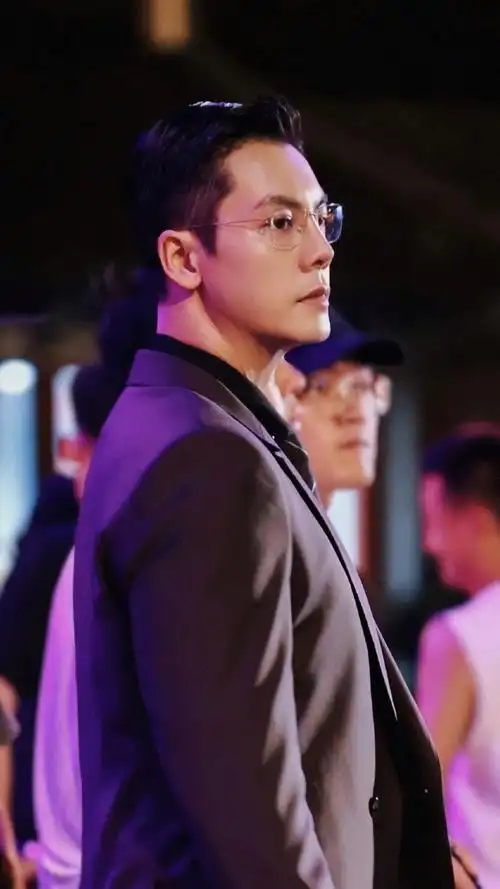 陈伟霆许我耀眼##陈伟霆沈皓明