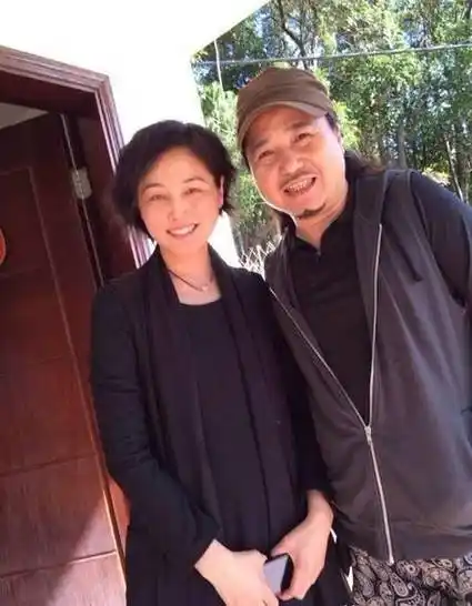 男人婆张延,婚后生活幸福,她是颜值控,张延坦言老公长得丑?