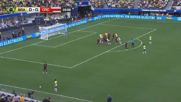 拉菲尼亚任意球制造巴西队美洲杯首球