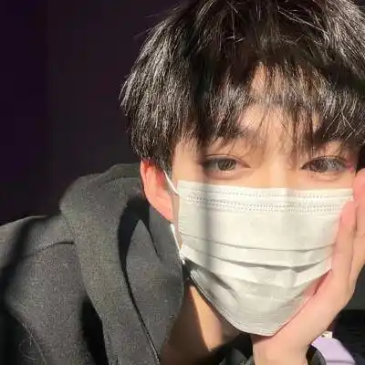 吸引妹子的帅气男头真人_适合撩妹的男生头像2022_真人_头像_妹子