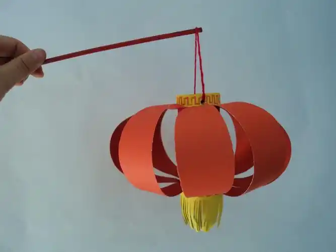 【二七一幼】小班 手工《好看的灯笼》