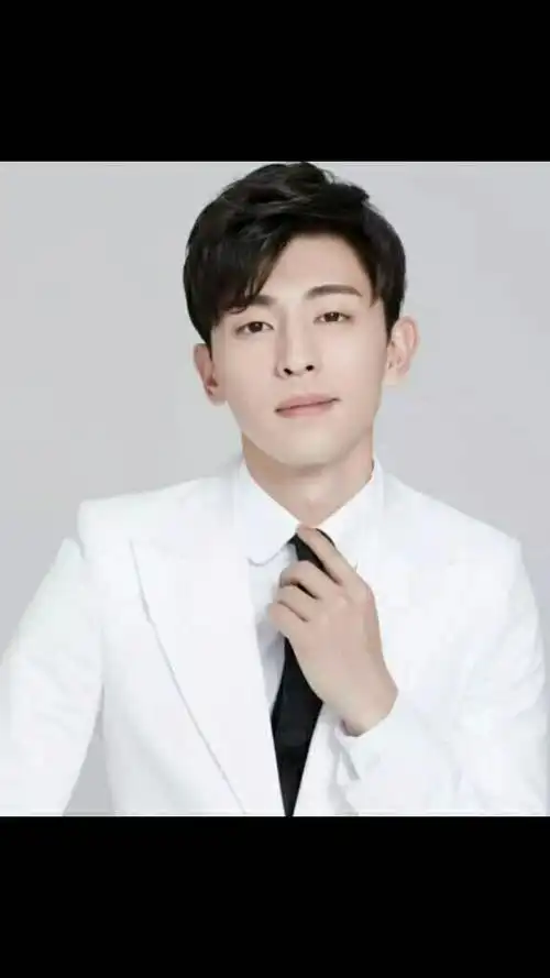 25岁邓伦帅爆了,no,5