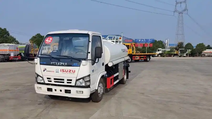 五十铃不锈钢水罐车 食品级304保温运水车