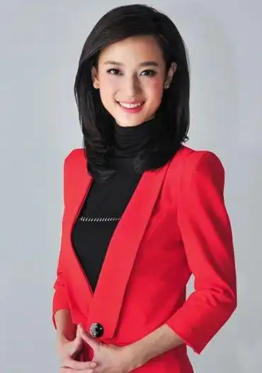 播音与主持艺术专业,2009 年 -2012 年间就读于北京大学光华管理学院