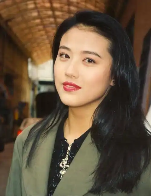 图为周海媚剧照