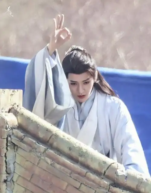 邓为吊威亚路透