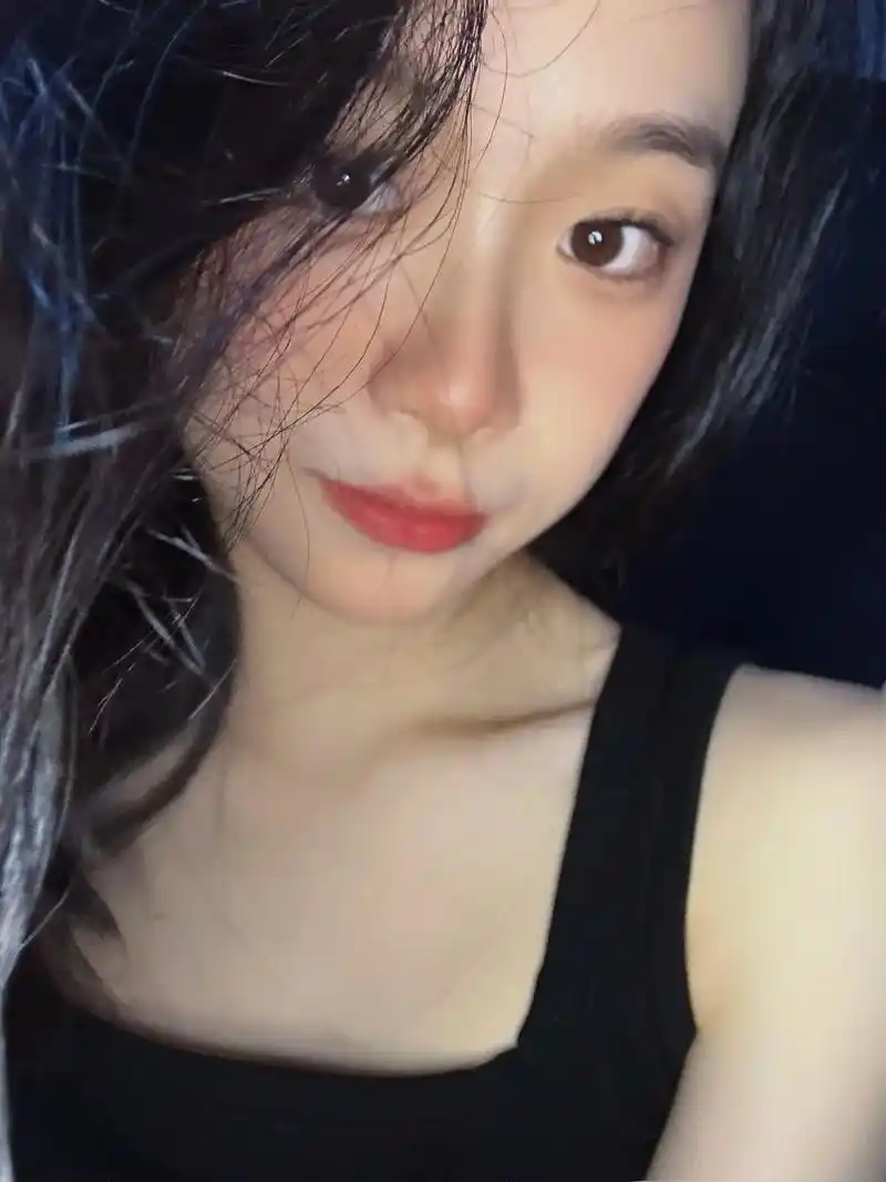 跟你们说个事儿,照片比本人真实05.#女大学生 #氛围感 # - 抖音