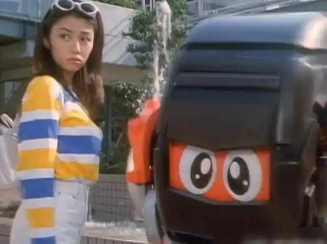 《铁甲小宝》:你的童年有它吗?当时只关注了机器人却忽略了美女