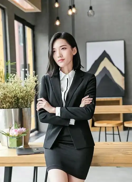 西装女人穿出性感穿出韵味