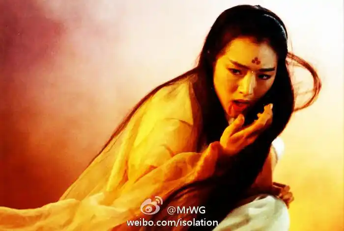 危急之中,巫行云,李秋水尽释前嫌,助虚竹,阿紫打败丁春秋,而后李秋水