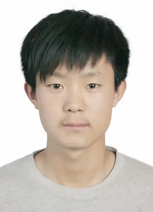 谁能把这两张照片弄成小二寸的蓝底照片啊