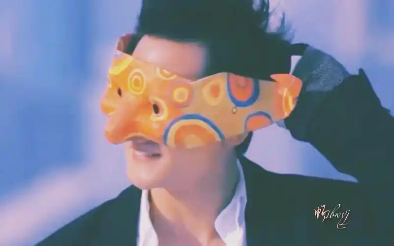 两版阿祖的区别:一个被面具挡住了颜值和演技,另一个被面具拯救了颜值