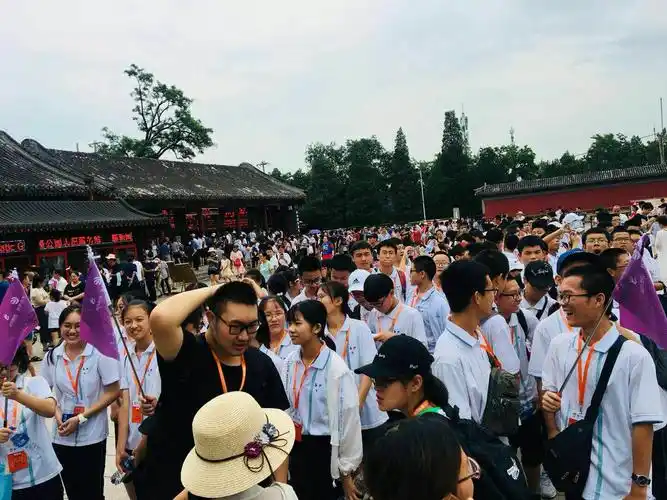 "修身育人,展翅飞翔"—南昌五中飞翔班举行师生,家长座谈会