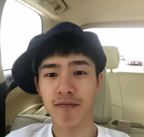 刘昊然非洲潮片曝光也太好看了吧网友是我男友