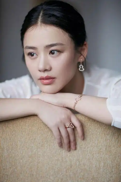 马思纯优雅大方活动写真图片16