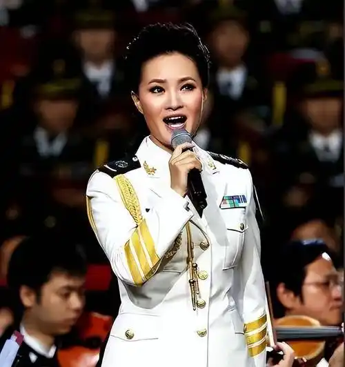 五位军旅女歌手,四位都出自金铁霖门下,宋祖英不登台,祖海退役_歌曲