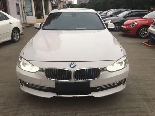 出售2015年宝马320320li豪华版 一口价 白色