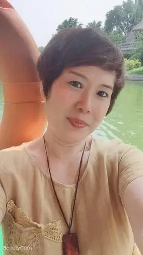 60岁离异女征婚照片(id:2614621)_北京北京征婚交友_我主良缘网
