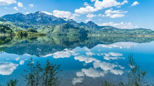 首页 桌面壁纸 风景壁纸 精选唯美湖光山色图片高清电脑壁纸上一张 下