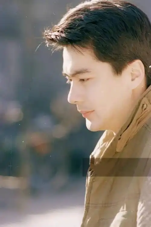 这颜值,让人窒息……1986年,20岁的许亚军与宋丹丹主演了电视剧《寻找