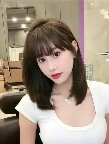 告诉你顾客女生头发是拉直好还是软化好