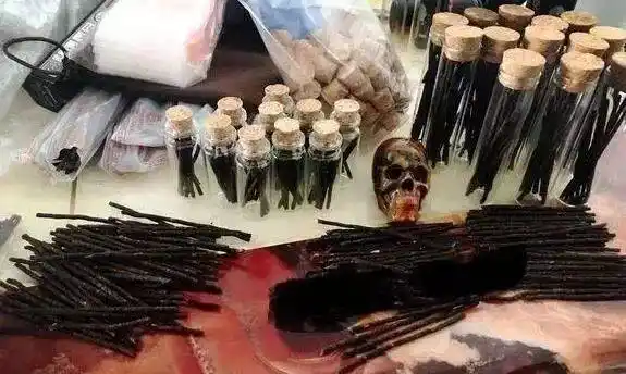 紫水其实是一种花样翻新的毒品,还记得我们以前说的大力止咳水吗?