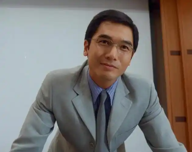 方中信和港姐相恋12年对方怀孕才结婚浪子回头现在过得幸福吗