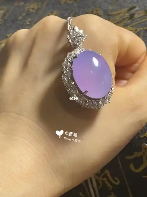 紫罗兰吊坠换个镶嵌款式后绝美