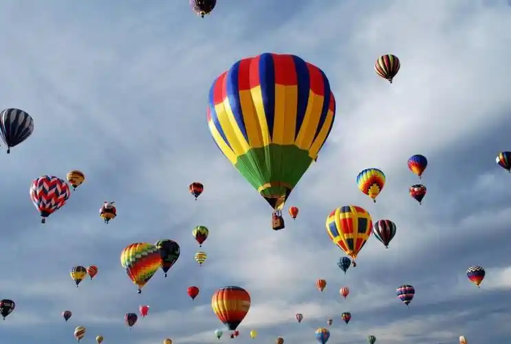 氢气球能不能带上轻轨,氢气球能不能带上轻轨呢